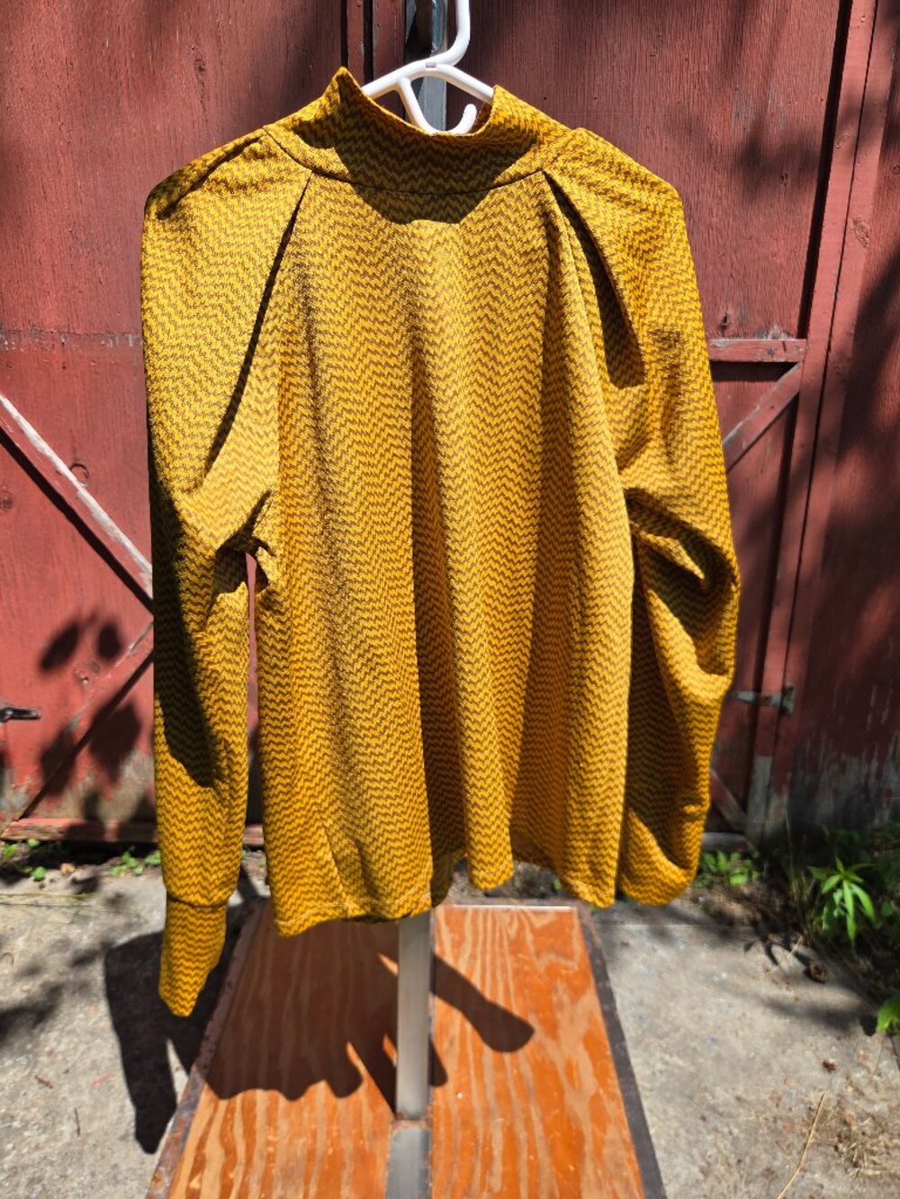 Zara Trafaluc Top Womens Gold Brown Chevron Mock Neck Pleated Shoulder size L